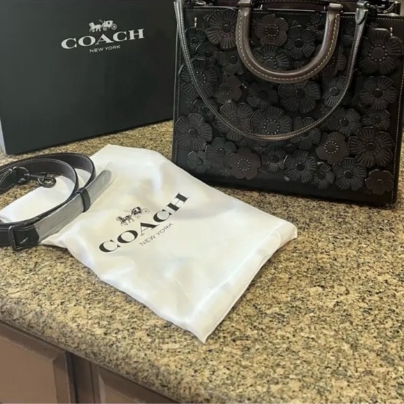 Coach collection Rogue petals leather purse - Picture 3 of 9